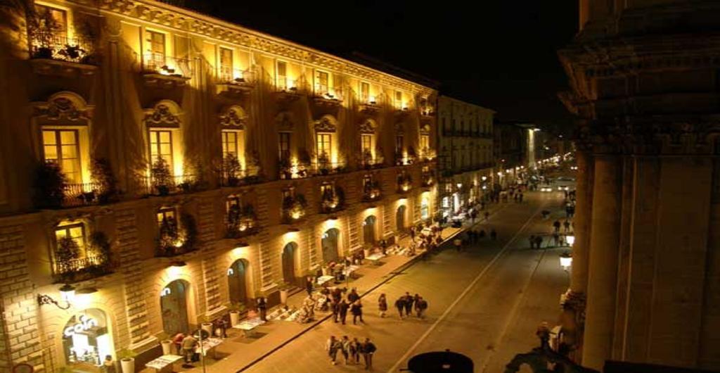 B&B Stesicoro Inhabit - Guesthouse City Center Κατάνια Εξωτερικό φωτογραφία