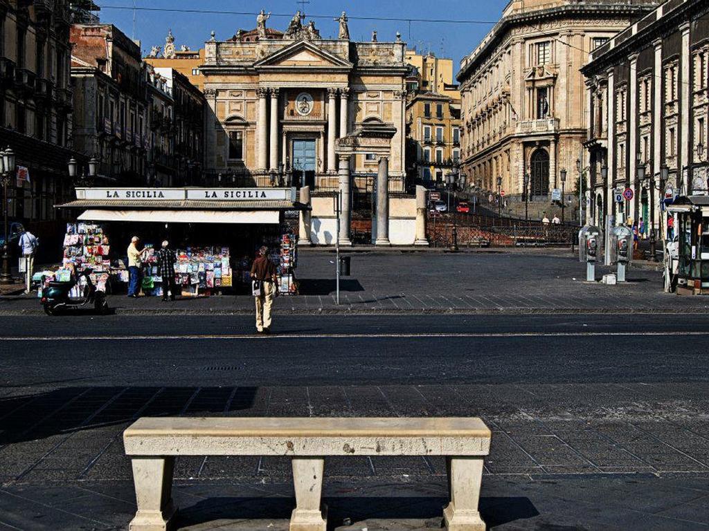 B&B Stesicoro Inhabit - Guesthouse City Center Κατάνια Εξωτερικό φωτογραφία